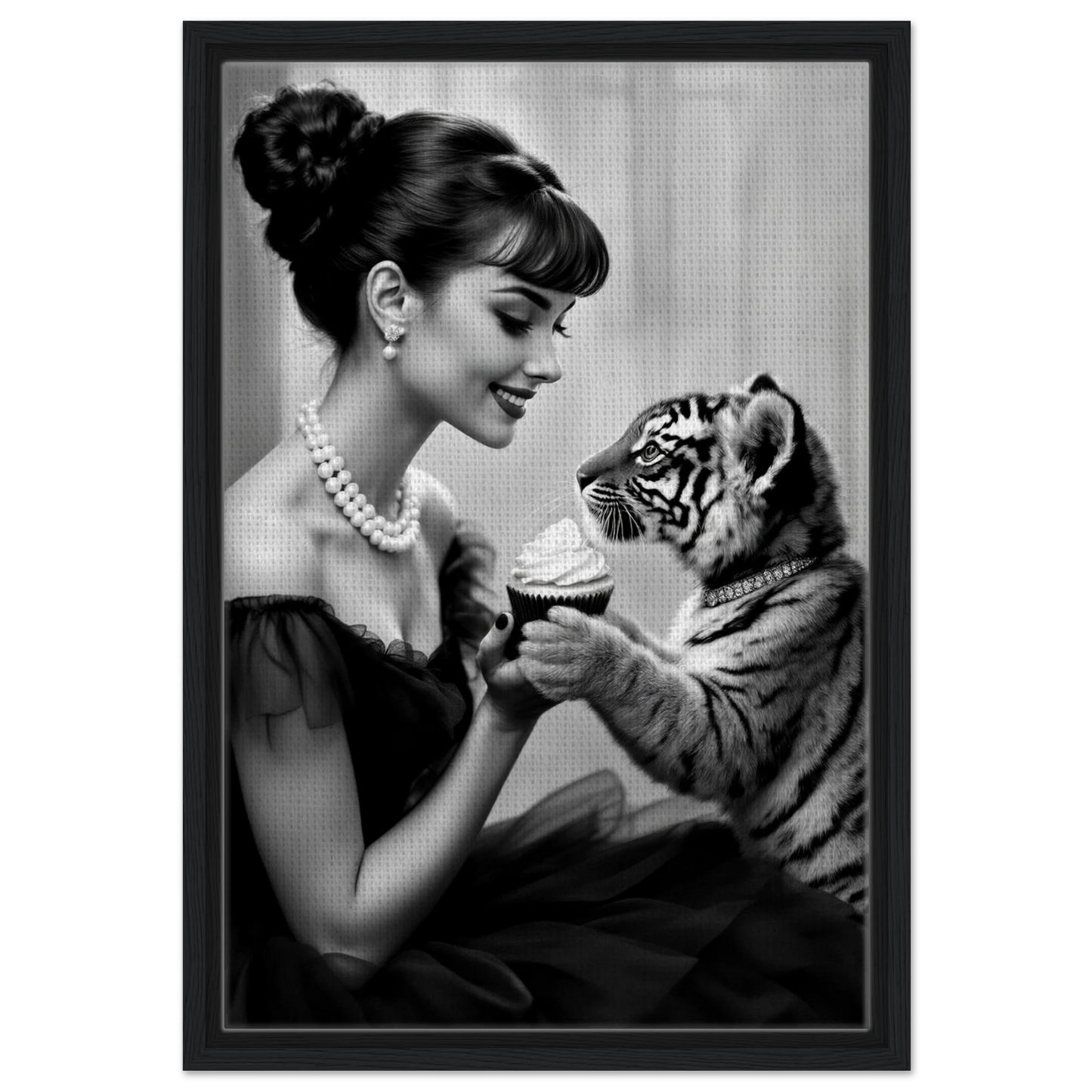Audrey Hepburn Tiger Cub Art Print Black Wood Frame 40x60 cm 16x24″ Framed Canvas